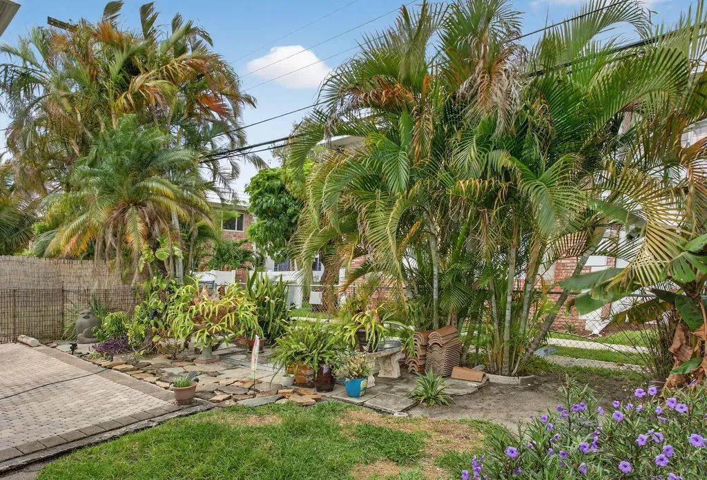 371 SE 1st Avenue Pompano Beach FL 33060