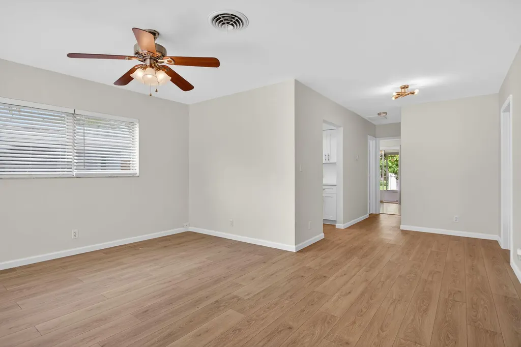 371 SE 1st Avenue Pompano Beach FL 33060