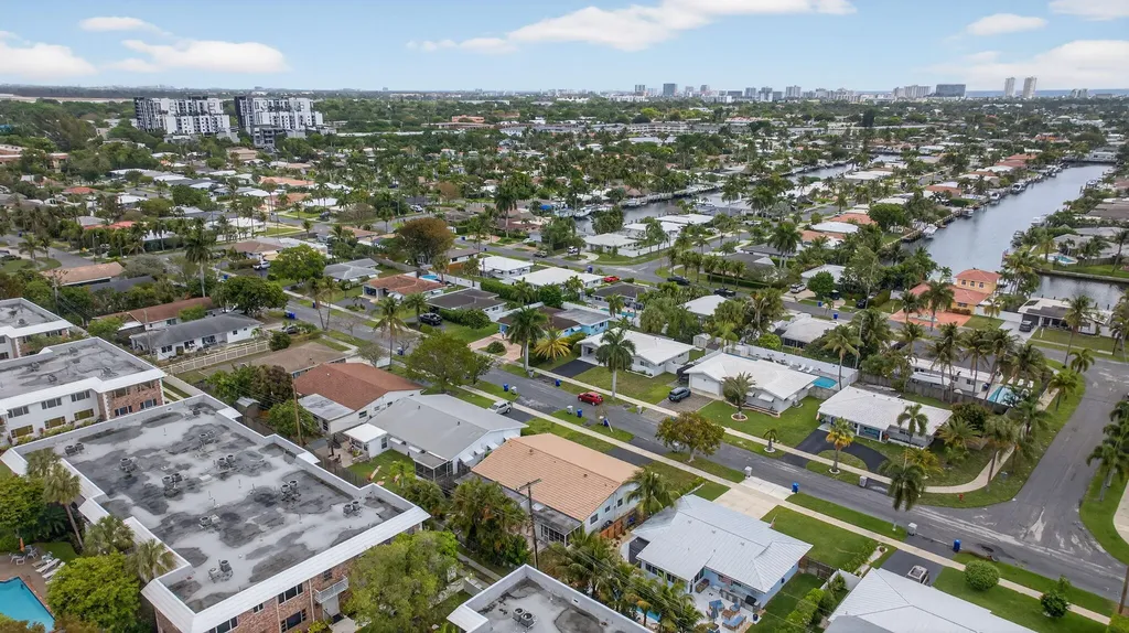 371 SE 1st Avenue Pompano Beach FL 33060