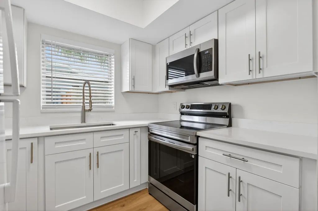 371 SE 1st Avenue Pompano Beach FL 33060