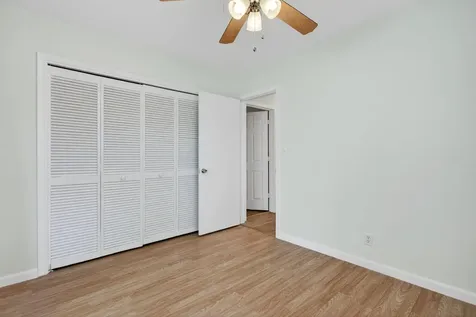 371 SE 1st Avenue Pompano Beach FL 33060