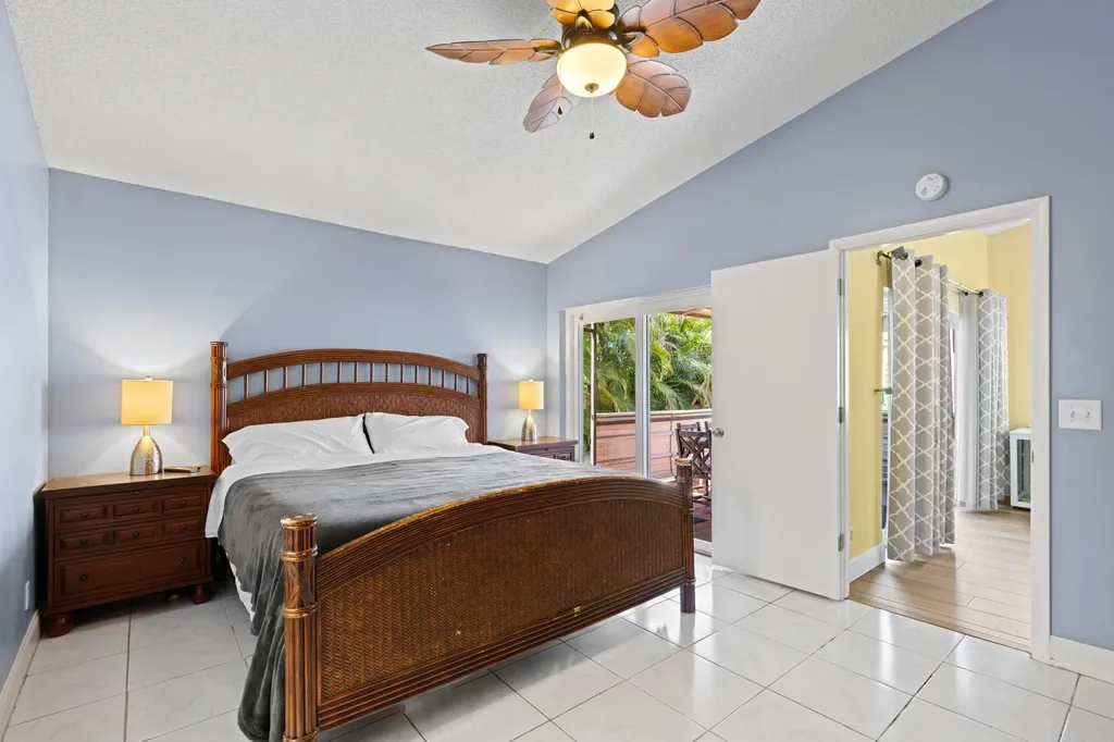 8584 Shawe Way Boca Raton FL 33433