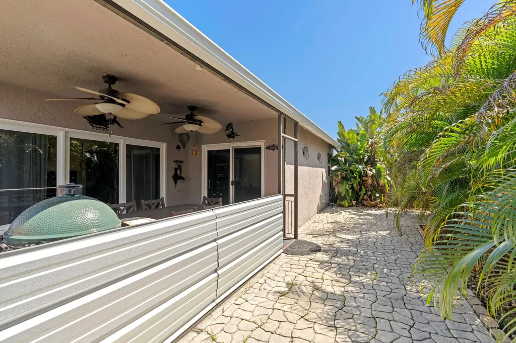 8584 Shawe Way Boca Raton FL 33433