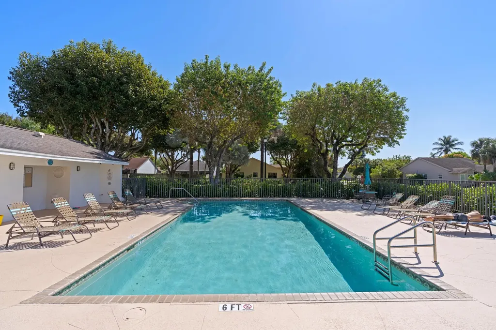 8584 Shawe Way Boca Raton FL 33433