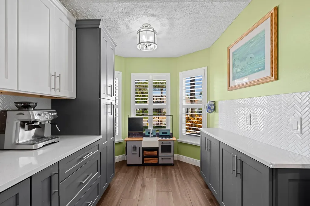 8584 Shawe Way Boca Raton FL 33433