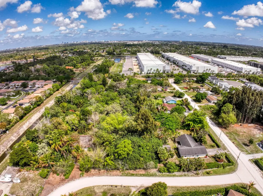 470 63rd Trail N West Palm Beach FL 33413