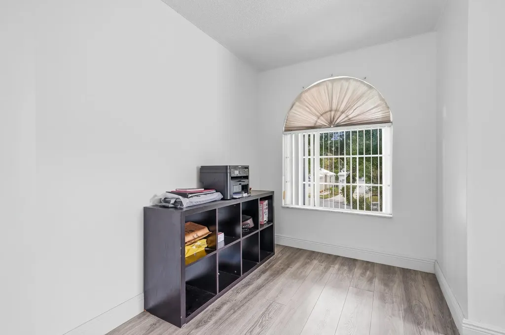 9378 NW 8th Circle Plantation FL 33324