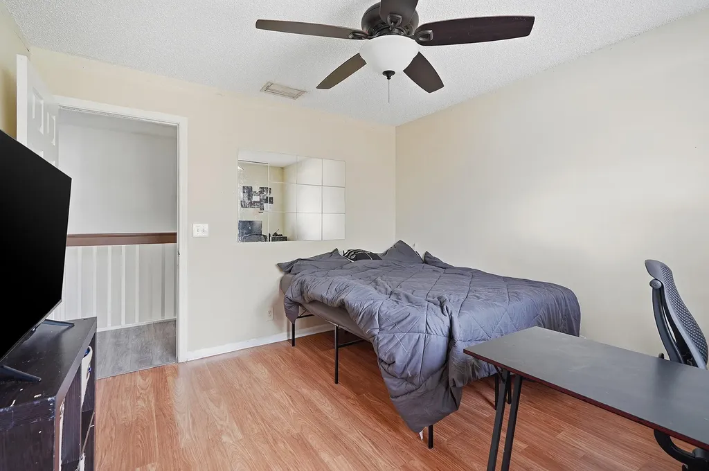 9378 NW 8th Circle Plantation FL 33324