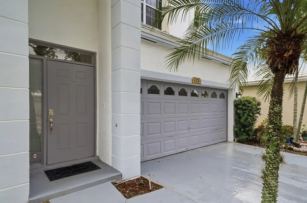 9378 NW 8th Circle Plantation FL 33324