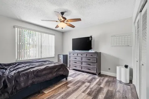 9378 NW 8th Circle Plantation FL 33324