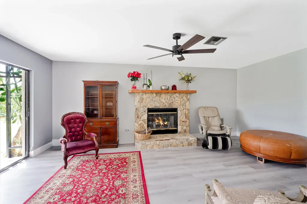 6840 W Wedgewood Avenue Davie FL 33331