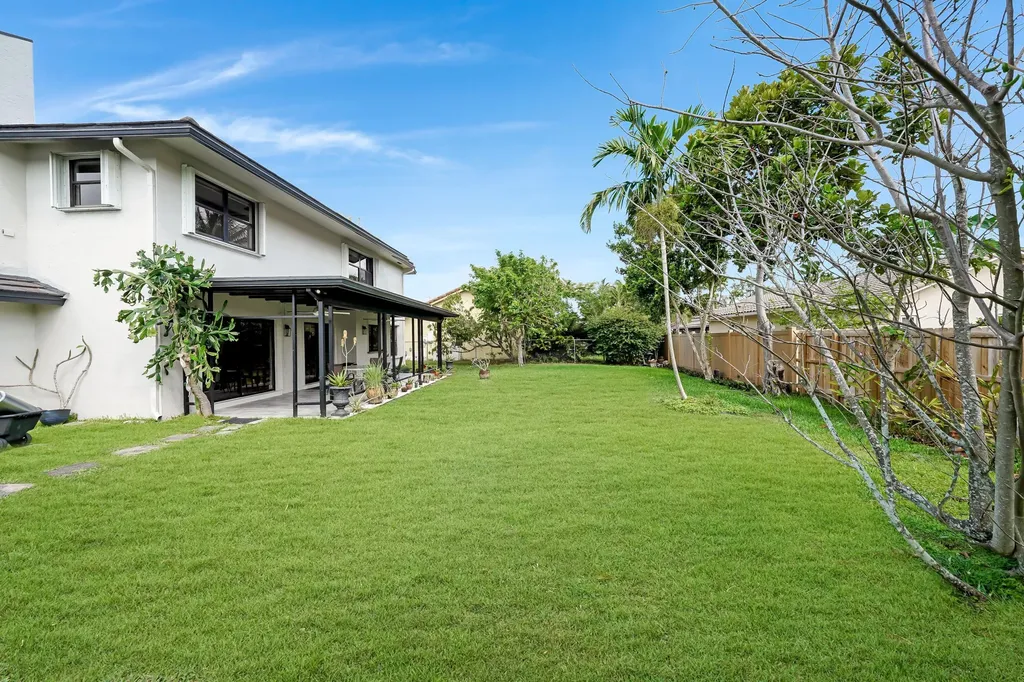 6840 W Wedgewood Avenue Davie FL 33331