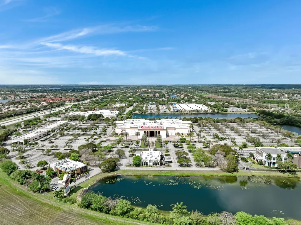 6840 W Wedgewood Avenue Davie FL 33331