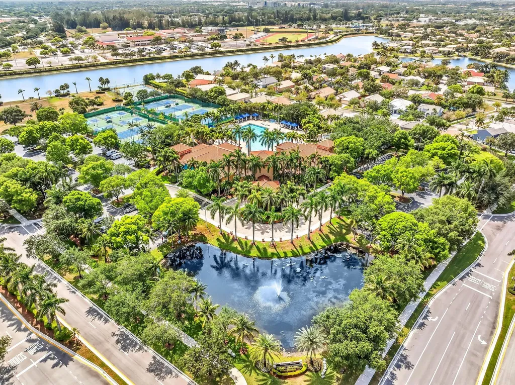 6840 W Wedgewood Avenue Davie FL 33331