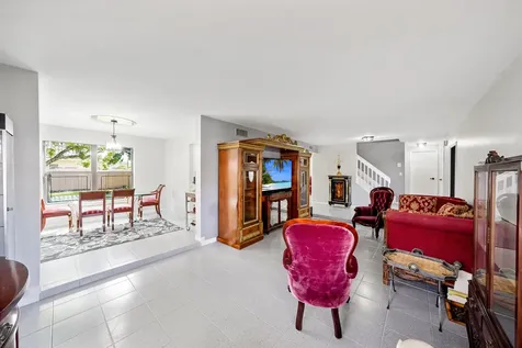 6840 W Wedgewood Avenue Davie FL 33331