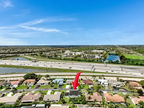 6840 W Wedgewood Avenue Davie FL 33331
