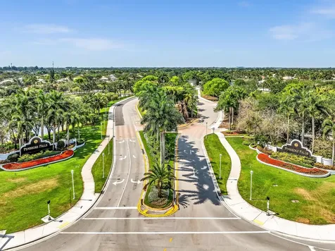 6840 W Wedgewood Avenue Davie FL 33331