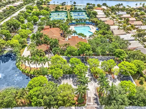 6840 W Wedgewood Avenue Davie FL 33331