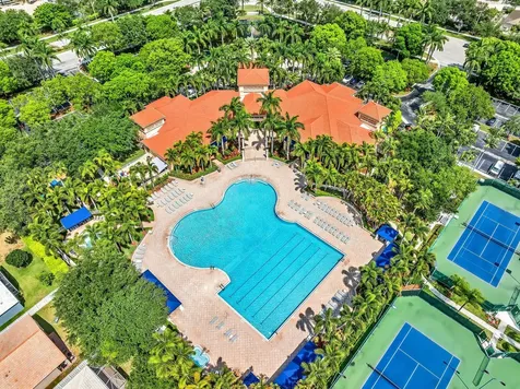 6840 W Wedgewood Avenue Davie FL 33331
