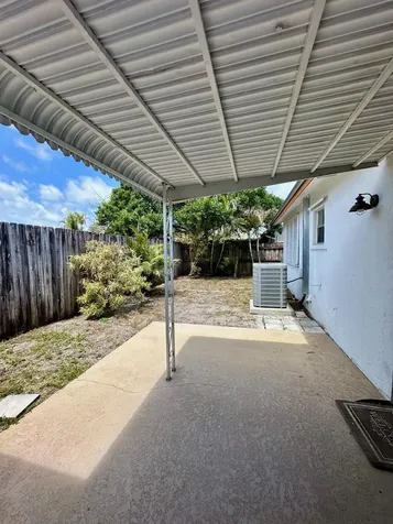 8698 SE Hobe Ridge Avenue Hobe Sound FL 33455