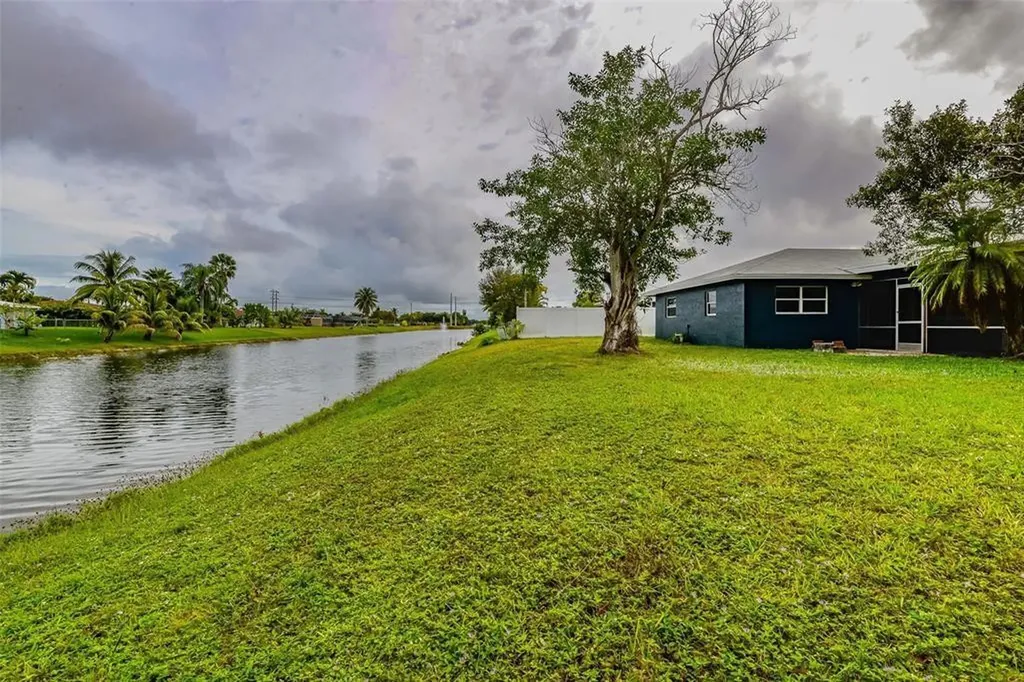 22500 Labrador Street Boca Raton FL 33428