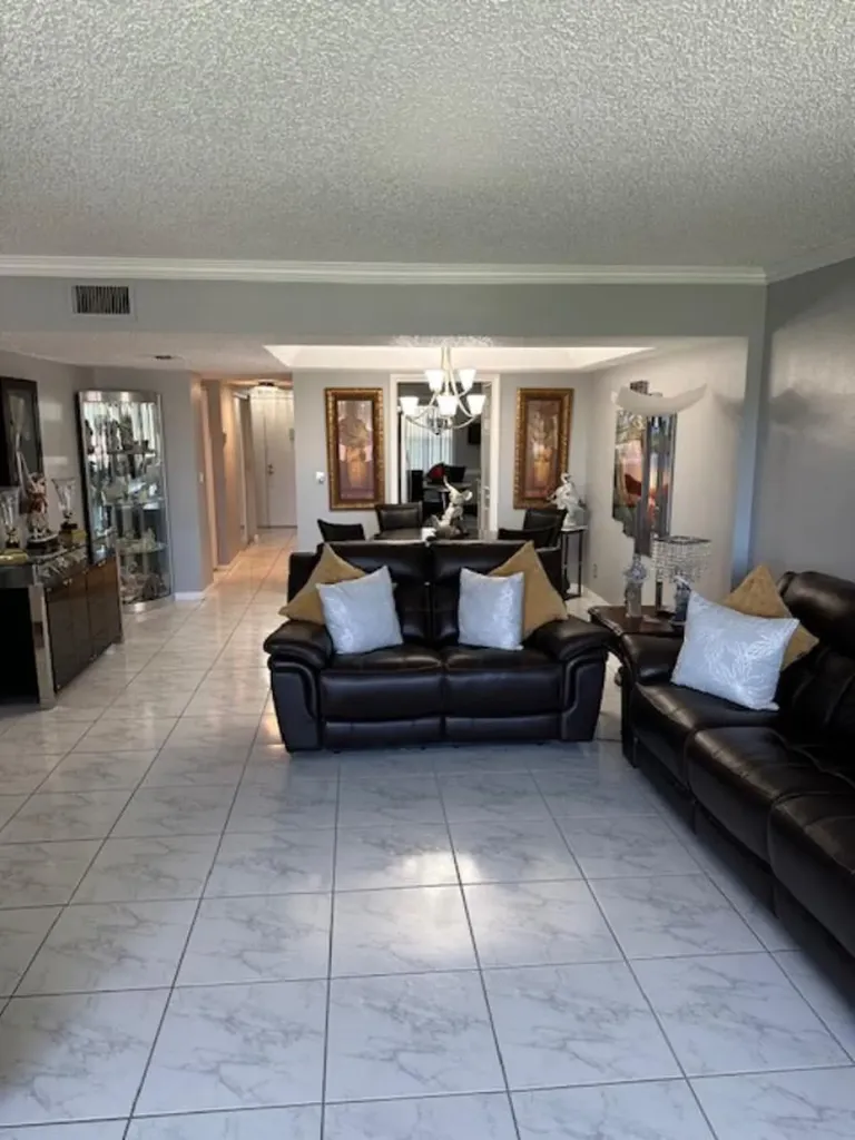 6768 N 10th Avenue Avenue N Lake Worth FL 33467