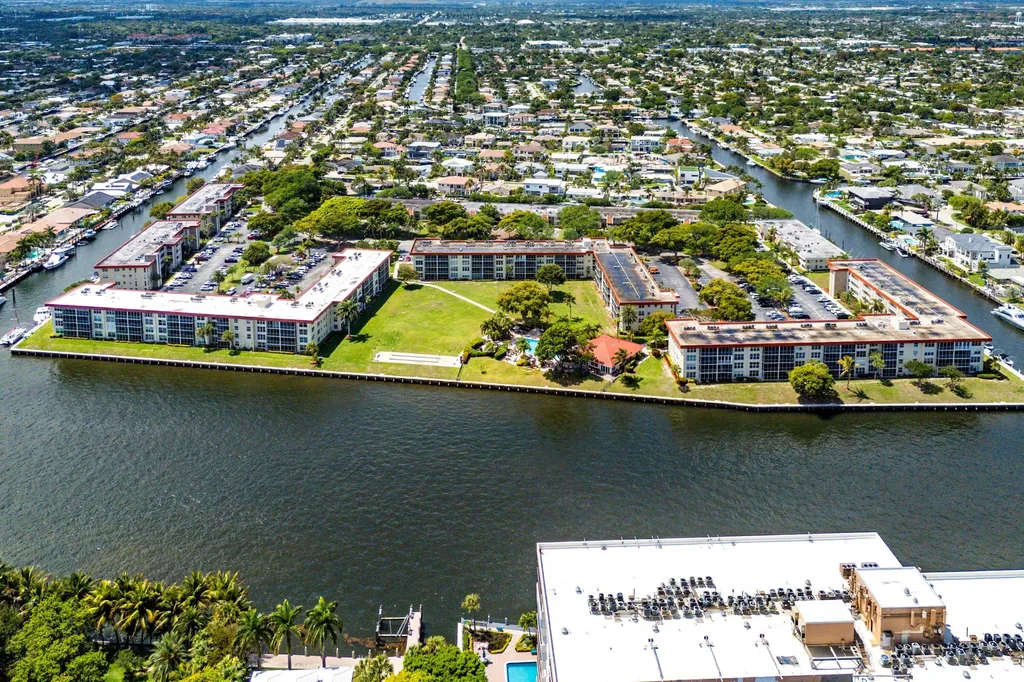 3100 NE 48th Court Lighthouse Point FL 33064