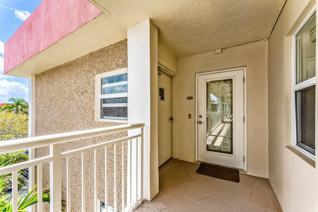 3100 NE 48th Court Lighthouse Point FL 33064