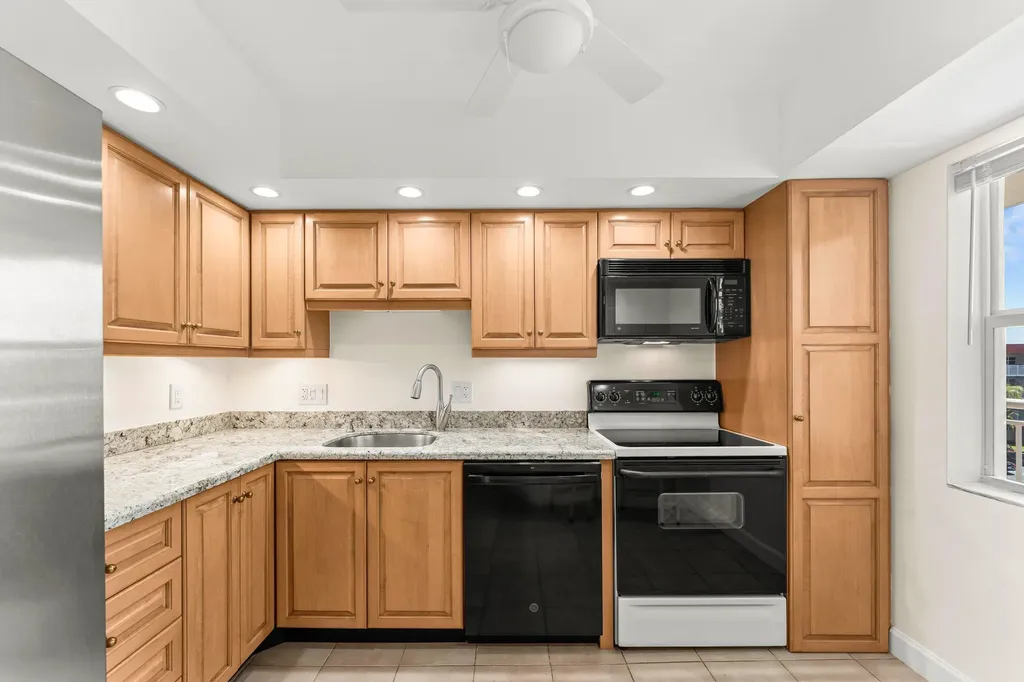 3100 NE 48th Court Lighthouse Point FL 33064