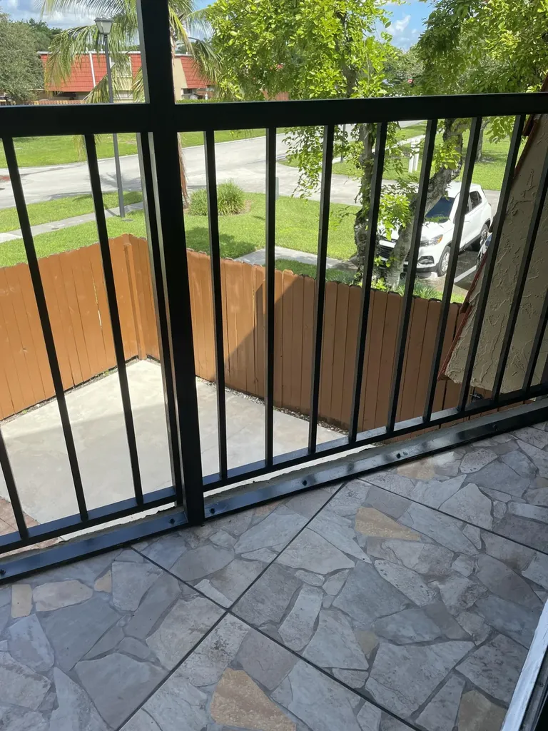 22976 Oxford Place Boca Raton FL 33433