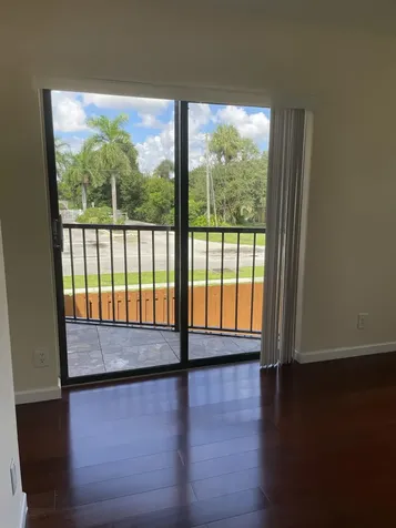22976 Oxford Place Boca Raton FL 33433
