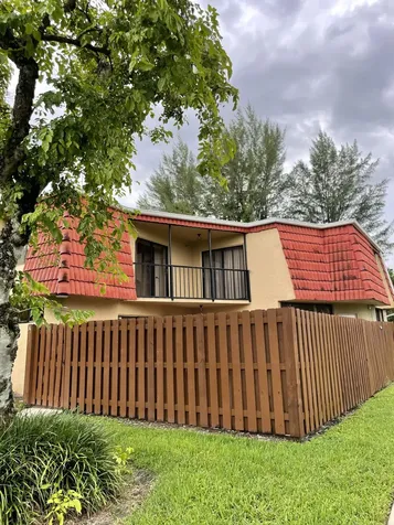 22976 Oxford Place Boca Raton FL 33433