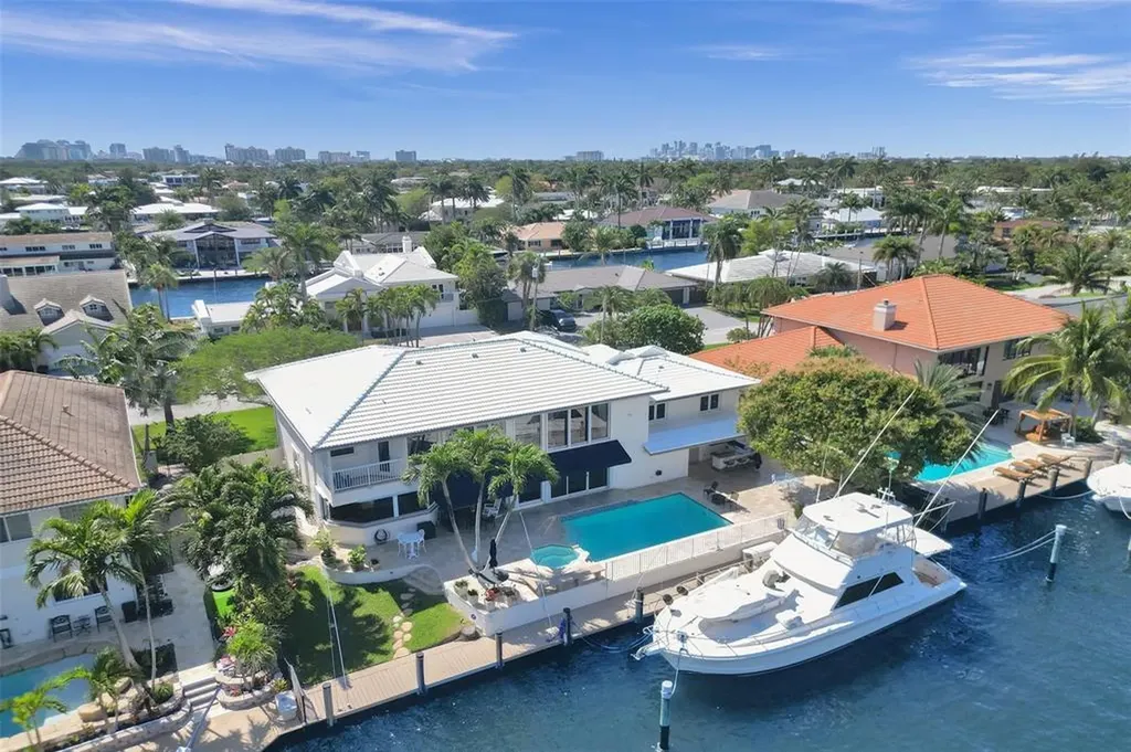 2875 NE 25th Court Fort Lauderdale FL 33305