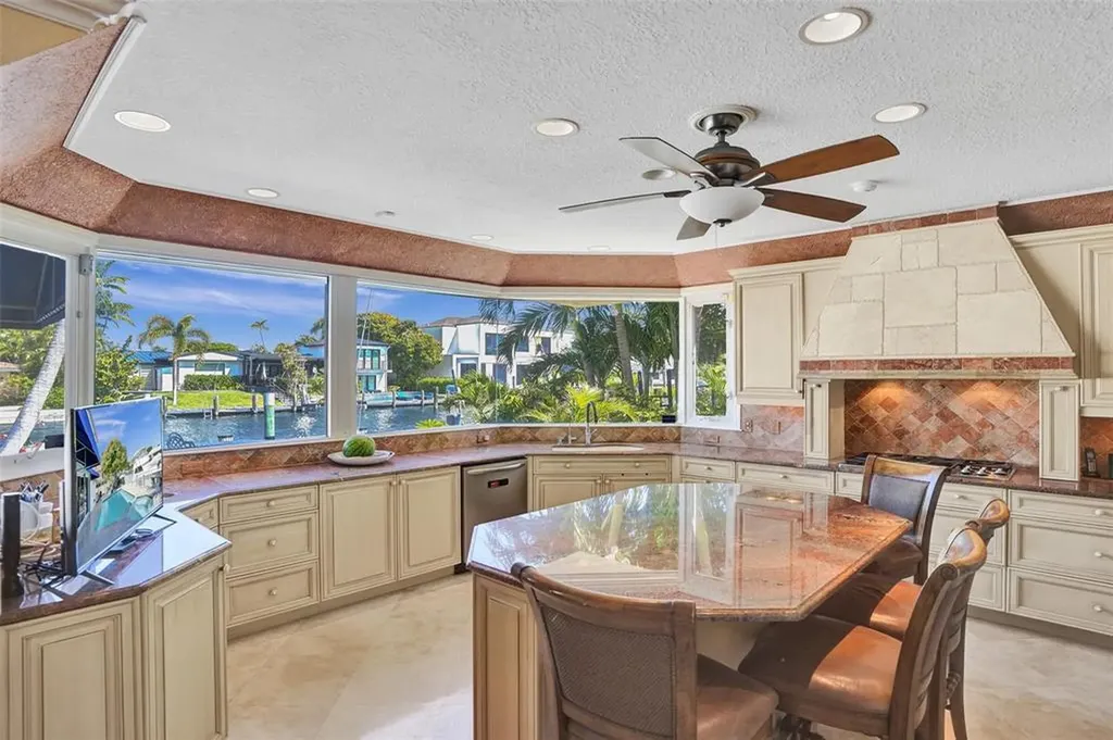 2875 NE 25th Court Fort Lauderdale FL 33305