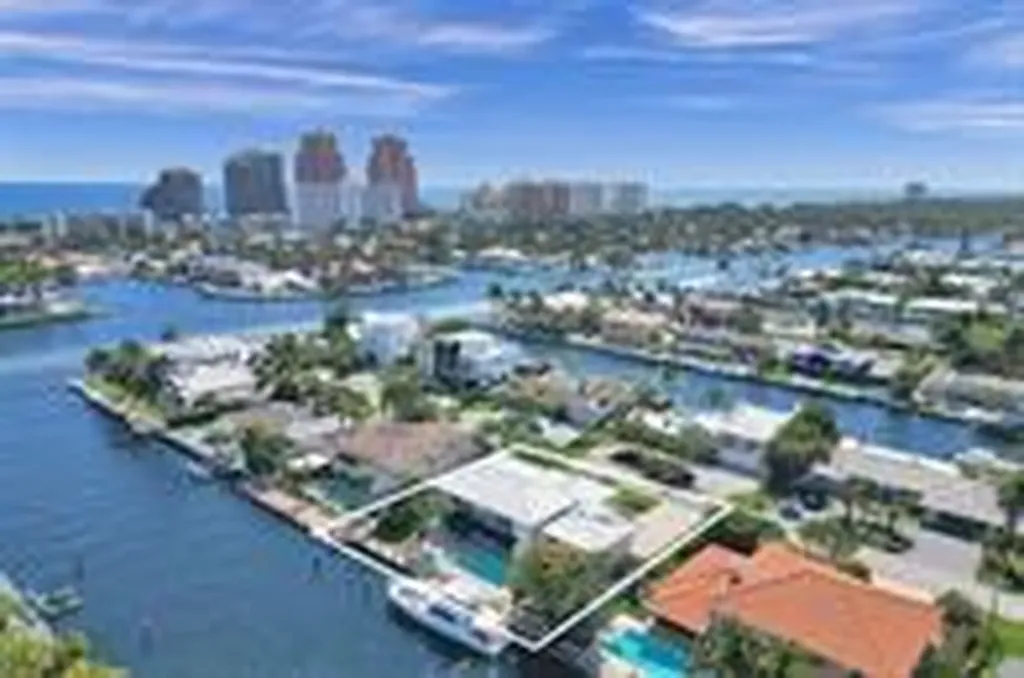 2875 NE 25th Court Fort Lauderdale FL 33305