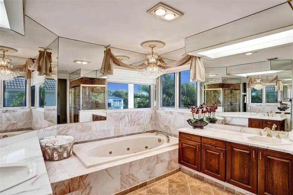 2875 NE 25th Court Fort Lauderdale FL 33305