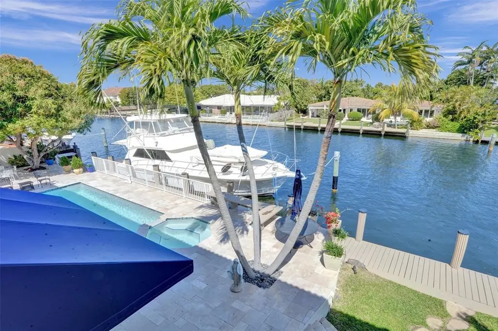 2875 NE 25th Court Fort Lauderdale FL 33305
