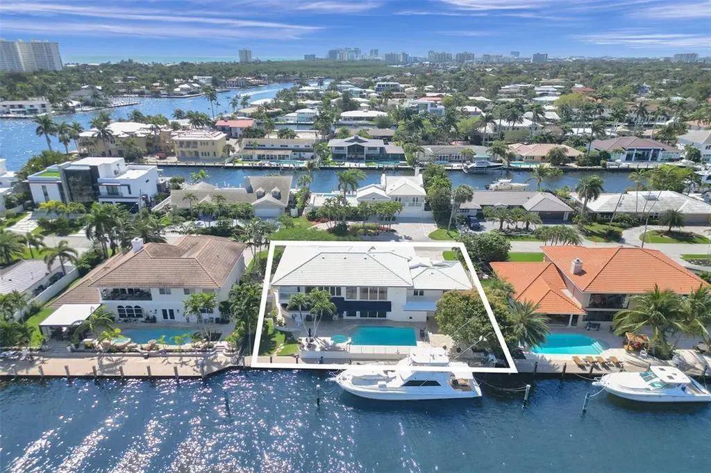 2875 NE 25th Court Fort Lauderdale FL 33305