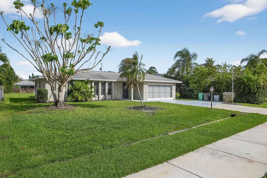 2649 SE Grand Drive Port St Lucie FL 34952