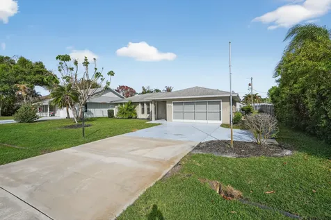 2649 SE Grand Drive Port St Lucie FL 34952