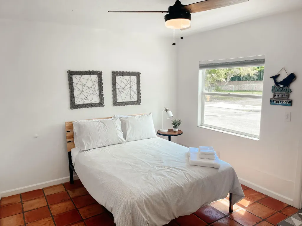 516 3rd Avenue S Lake Worth Beach FL 33460