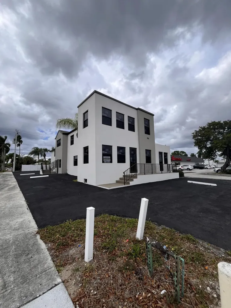 900 Federal Highway Riviera Beach FL