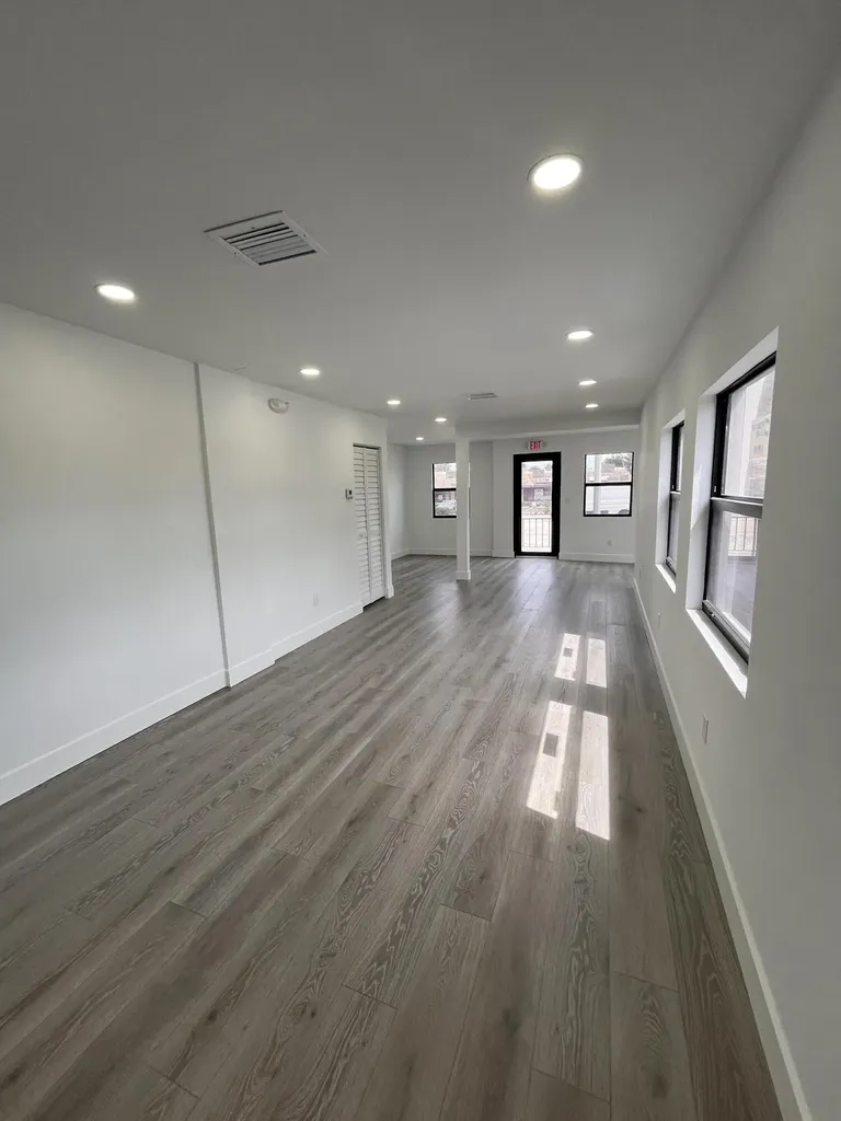 900 Federal Highway Riviera Beach FL