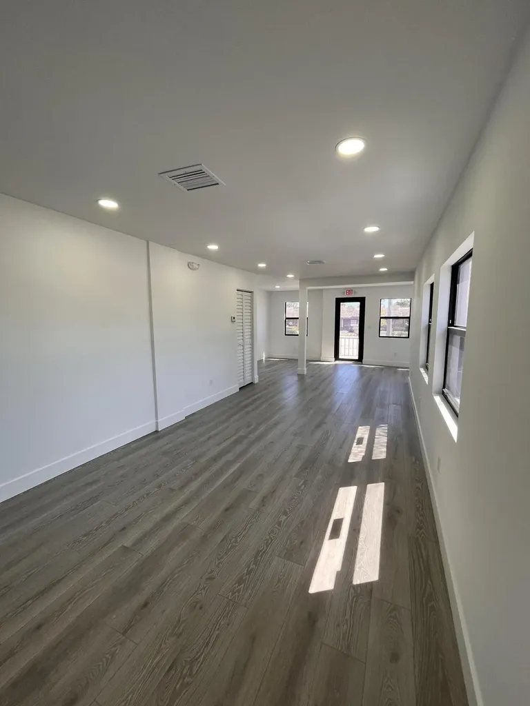900 Federal Highway Riviera Beach FL