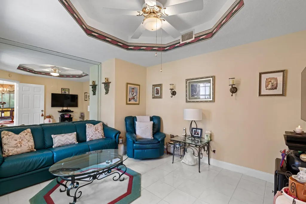 8550 Via Romana Boca Raton FL 33496