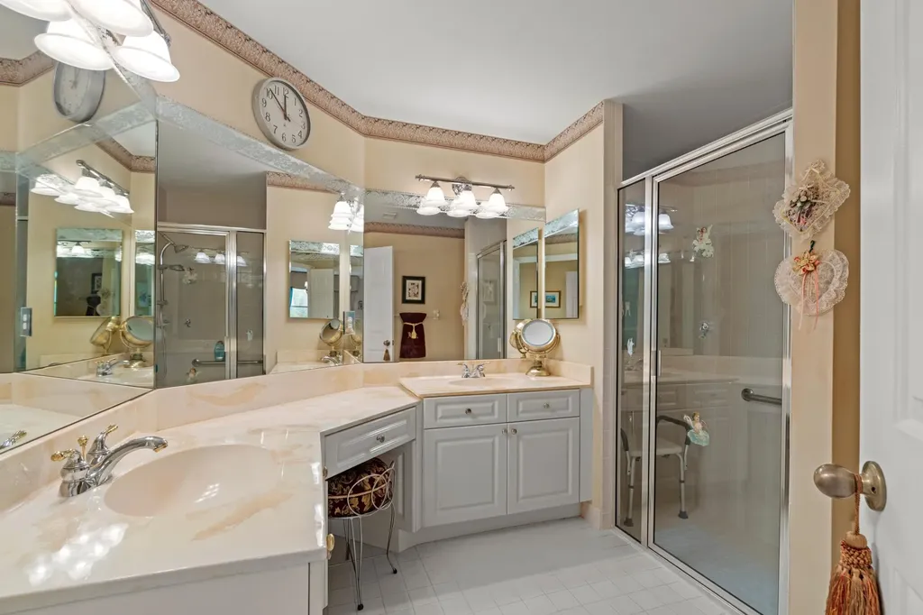 8550 Via Romana Boca Raton FL 33496
