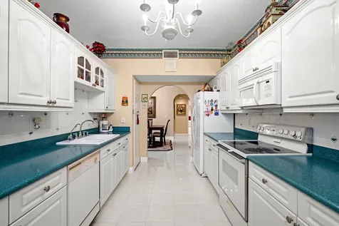8550 Via Romana Boca Raton FL 33496