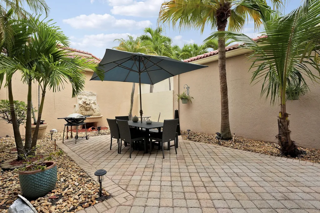 27 Via Del Corso Palm Beach Gardens FL 33418