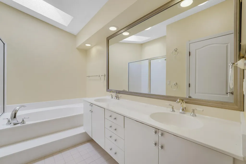 27 Via Del Corso Palm Beach Gardens FL 33418