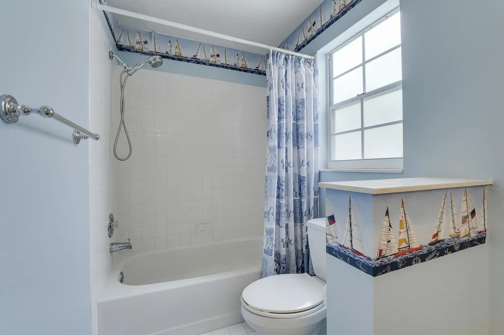 27 Via Del Corso Palm Beach Gardens FL 33418